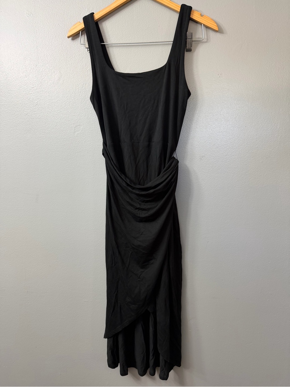 Quince Black Sleeveless Wrap-Style Midi Dress medium